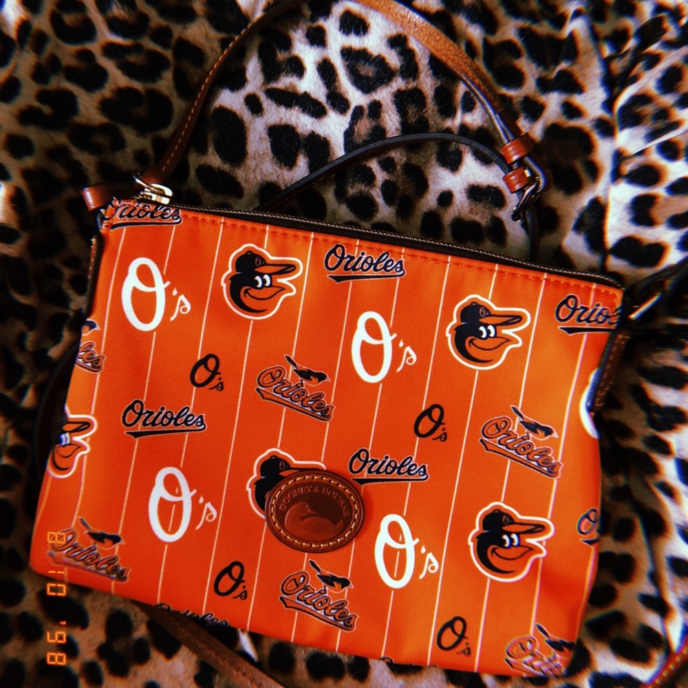 Crossbody dooney n Bourke Orioles bag